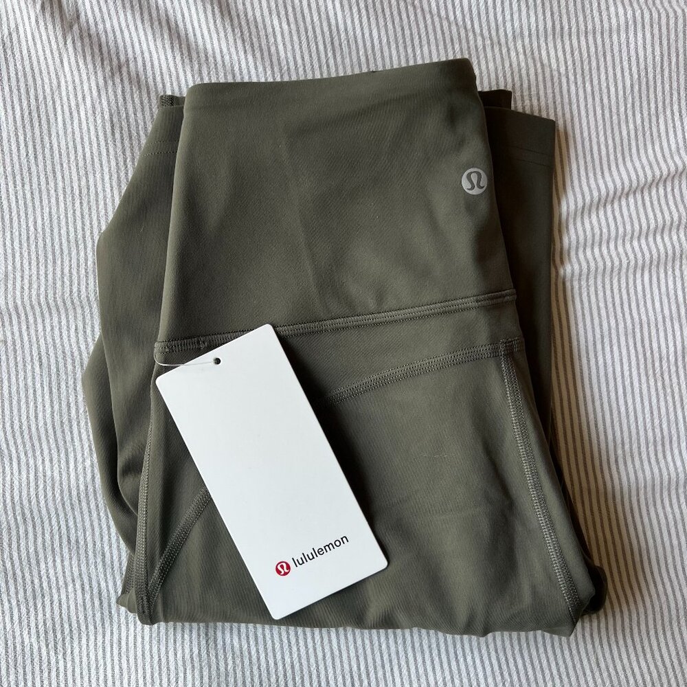 Groove Nulu Super-High-Rise Flared Pant *Regular